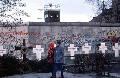 BerlinerMauer1990.jpg
