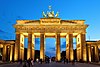 Brandenburger Tor abends.jpg