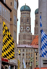 Mun flags frauenkirche.jpg